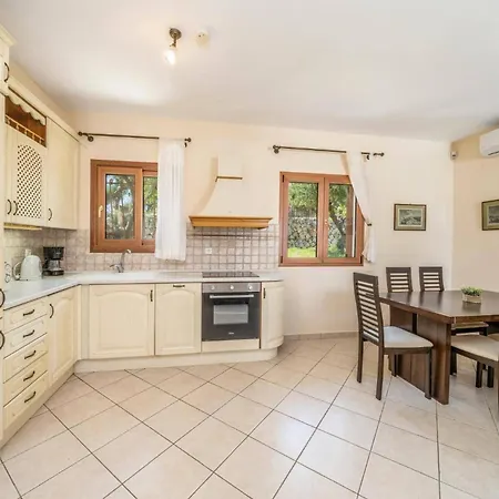 Villa Sandy Cove By